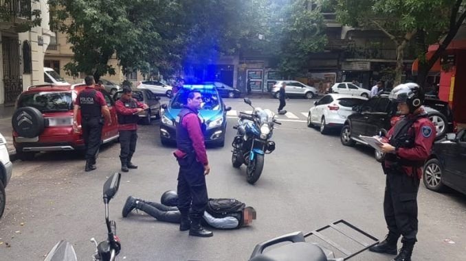 La policía capturo a un motochorro peruano
