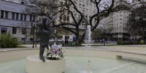 A 55 años de la tragedia, restauraron la fuente que homenajea al Ballet del Colón